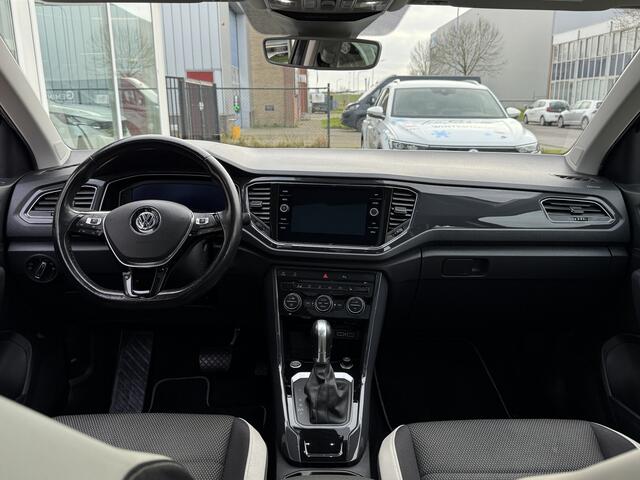 Volkswagen T-Roc 1.5 TSI Sport Panoramadak | Stuur/stoelverwarming|
