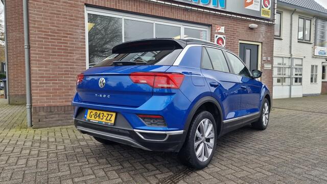 Volkswagen T-Roc 1.0 TSI Style, Stoelverwarming, NL Auto!