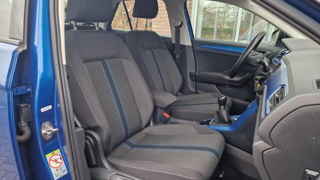 Volkswagen T-Roc 1.0 TSI Style, Stoelverwarming, NL Auto!