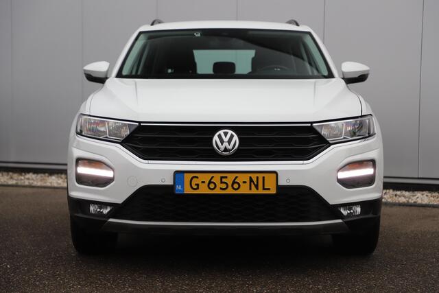 Volkswagen T-Roc 1.5 TSI Style 150PK Automaat Trekhaak Carplay/AndroidNavigatie Achteruitrijcamera Airco Adaptive Cruise Control Lane Assist