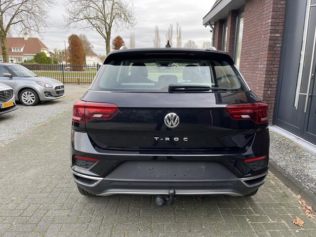Volkswagen T-Roc 1.5 TSI Sport VIRTUAL DASBOARD | LED | TREKHAAK | ELEC. A. KLEP | ADAPTIVE CRUISE CONTROL | CAMERA | APPLE/ANDROID CARPLAY
