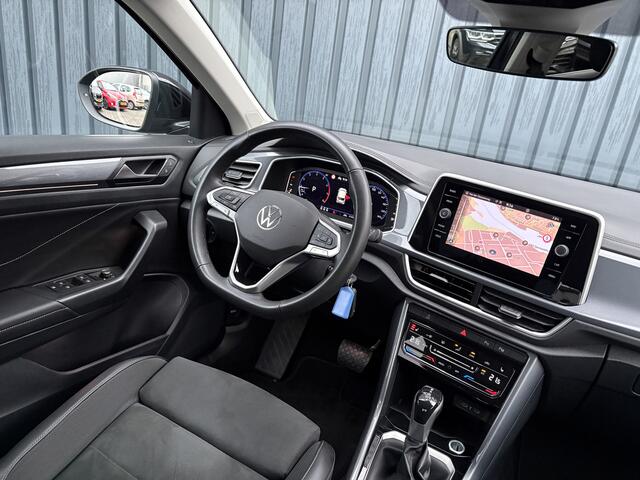 Volkswagen T-Roc 1.5 TSI Life Edition | IQ Light | Navi | Stoelverw. | Trekhaak afnb. | Prijs Rijklaar!!
