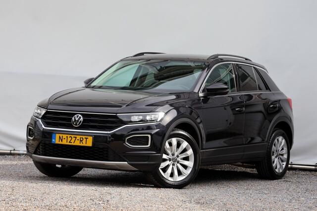 Volkswagen T-Roc 1.0 TSI Style - 110 pk **Active info / Trekhaak / Navi / ACC