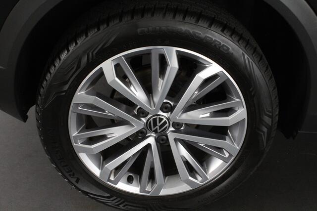 Volkswagen T-Roc 1.0 TSI Style Panorama.schuif/Camera/Adapt.cruise/18 inch...