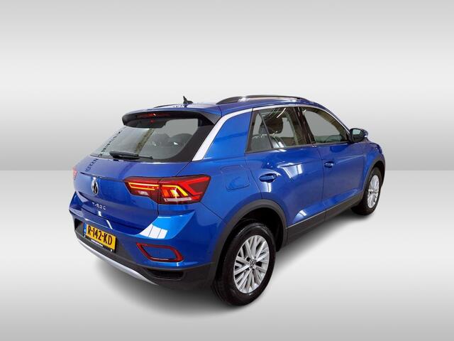 Volkswagen T-Roc 1.0 TSI Life Business Navigatie / Parkeersensoren / Trekhaak afneembaar / App-connect / Digital Cockpit