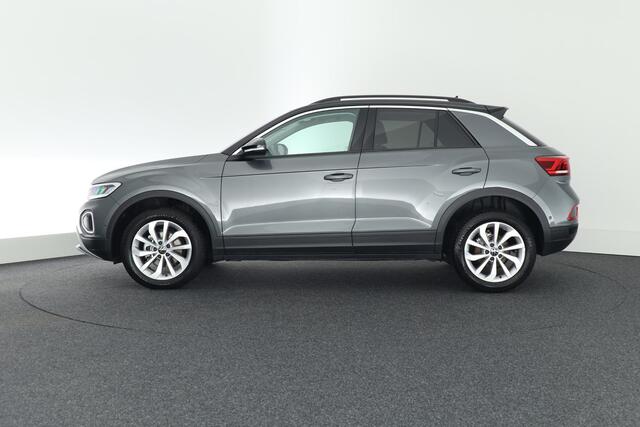 Volkswagen T-Roc 1.5 TSI 150pk DSG Life Edition Stoelverwarming Camera Keyless Led Navigatie
