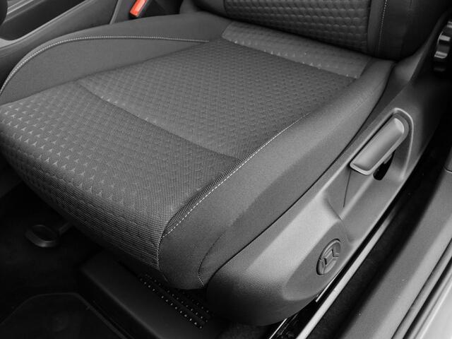 Volkswagen T-Roc Life First Edition 1.5 eTSI 116 PK 7 verns. DSG · Comfort pakket · Achteruitrijcamera · Draadloze telefoonlader ·