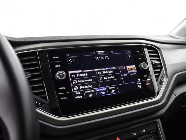 Volkswagen T-Roc 1.5 TSI 150pk DSG Sport Business R · Panoramadak · Camera · Afneembare Trekhaak · Stoelverwarming · Elek. Achterklep · Apple/Android Car Play ·