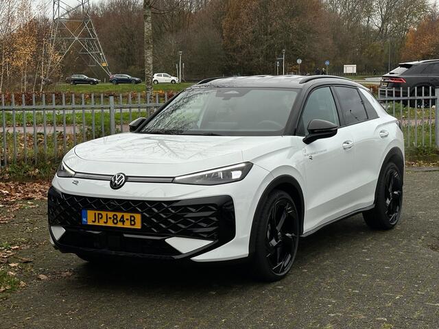 Volkswagen T-Roc 1.5 eTsi 150pk DSG R-Line First Edition / Demonstratieauto