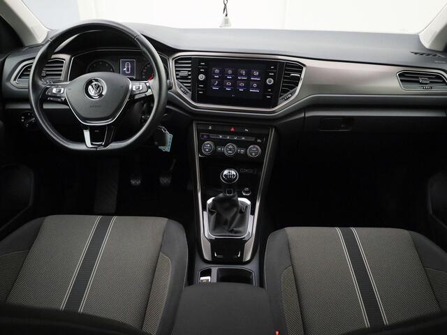 Volkswagen T-Roc 1.0 TSI 115pk Style · Apple/Android Car Play · ACC · Afneembare Trekhaak · Climatronic · 16"Velgen ·