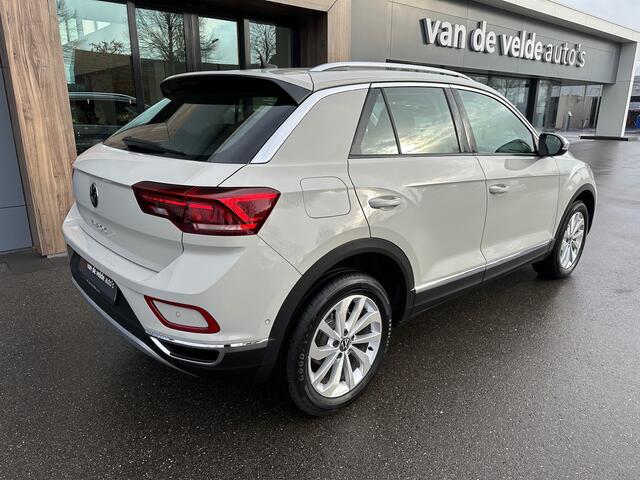 Volkswagen T-Roc 1.5 TSI 150pk DSG Style Carplay | Camera | Keyless | Elek. Achterklep | Rijklaar incl. garantie