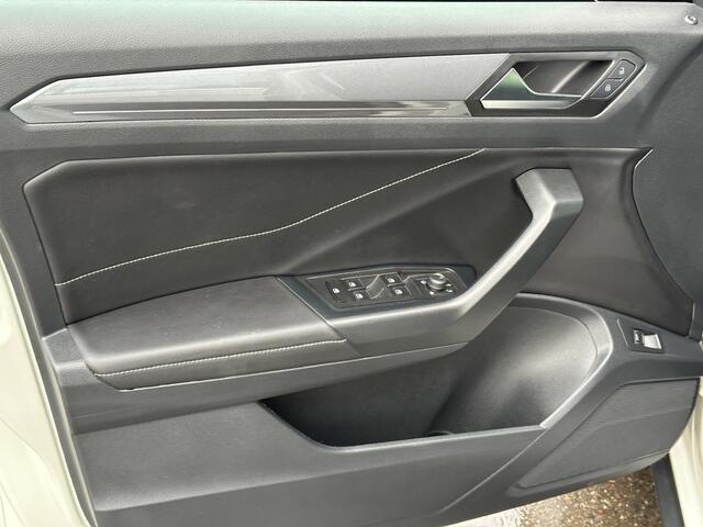 Volkswagen T-Roc 1.5 TSI 150pk DSG Style Carplay | Camera | Keyless | Elek. Achterklep | Rijklaar incl. garantie