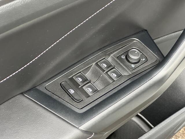 Volkswagen T-Roc 1.5 TSI 150pk DSG Style Carplay | Camera | Keyless | Elek. Achterklep | Rijklaar incl. garantie