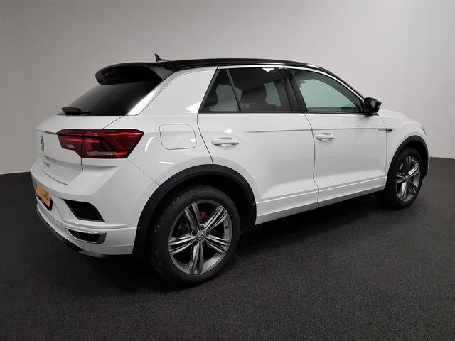 Volkswagen T-Roc 1.5 TSI Sport R-Line | Navigatie | Virtual Cockpit | Climate Control | DAB | Electrische Achterklep | 18"LMV | Stoelverwarming