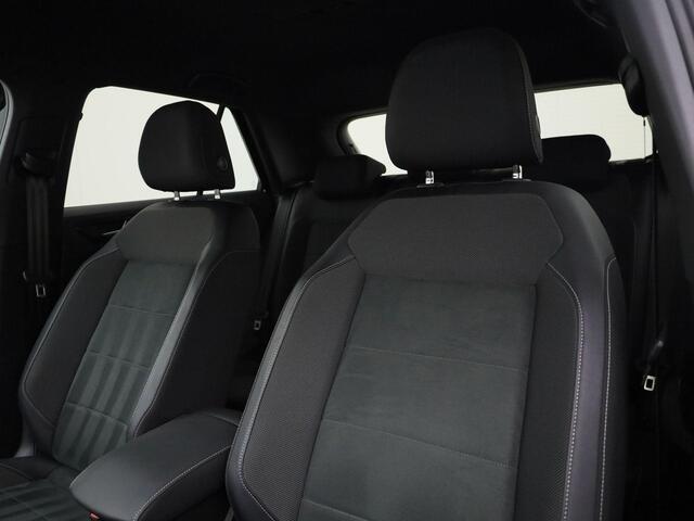 Volkswagen T-Roc 1.5TSI/150PK R-Line DSG · Apple/Android · Camera + Parkeersensoren · Navigatie · Garantie t/m 04-03-2027