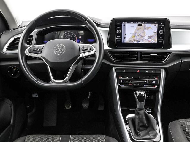 Volkswagen T-Roc 1.0TSI/110PK Life Business · Navigatie · Apple/Android · Stoelverwarming · Garantie tot april 2027 of 100000km.