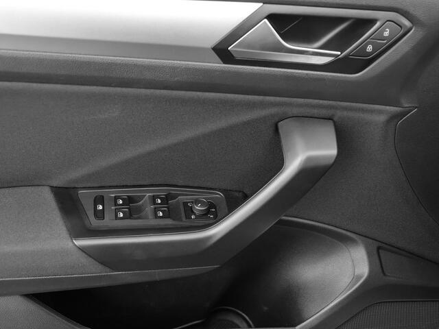 Volkswagen T-Roc 1.0TSI/110PK Life Business · Navigatie · Apple/Android · Stoelverwarming · Garantie tot april 2027 of 100000km.