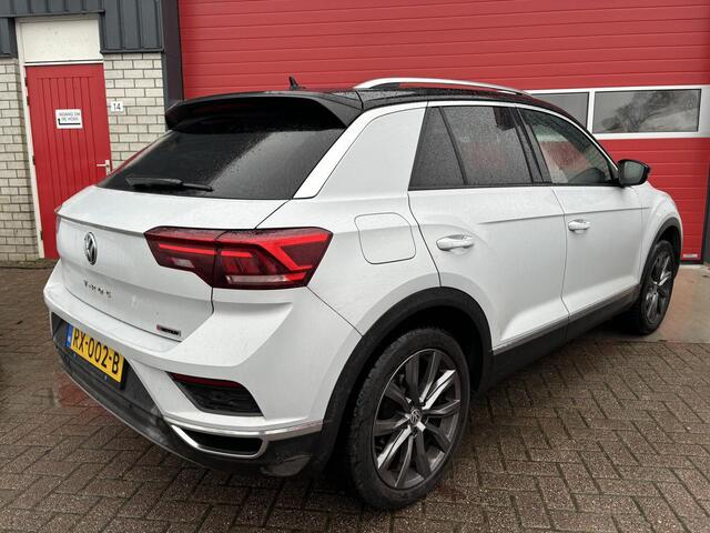 Volkswagen T-Roc 2.0 TSI 4Motion Sport AUTOMAAT / PANORAMADAK / CAMERA / CARPLAY / ACC / DAB+ / STOELVERW / NL-AUTO