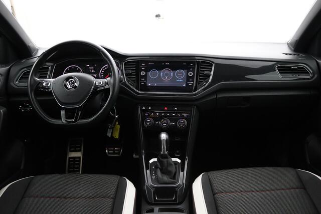Volkswagen T-Roc 1.5 TSI Sport | Panoramadak | Elektrische kofferklep | Trekhaak