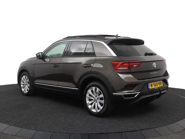 Volkswagen T-Roc 1.5 TSI Sport | Panoramadak | Elektrische kofferklep | Trekhaak