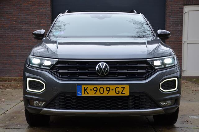Volkswagen T-Roc 1.5 TSI Sport Automaat/Navi/Ecc/Pdc/Virtueel-Dashboard/Privacy-Glass/19-Inch Lmv/Cr-Controle