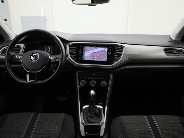 Volkswagen T-Roc 1.5TSI/150PK DSG Style Business · Navigatie · Stoelverwarming · Apple/Android