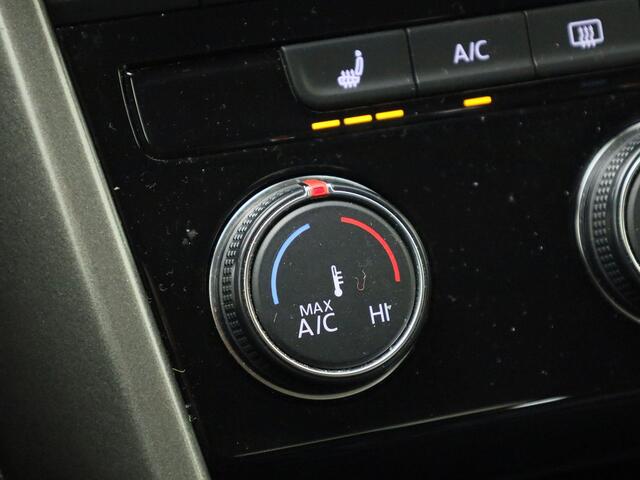 Volkswagen T-Roc 1.5TSI/150PK DSG Style Business · Navigatie · Stoelverwarming · Apple/Android