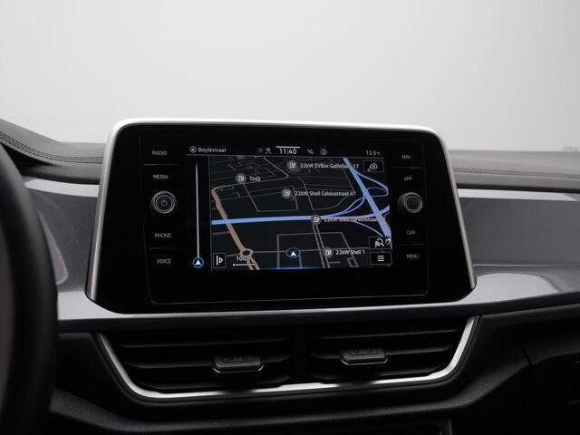 Volkswagen T-Roc 1.5 TSI 150 pk DSG Style | Achteruitrijcamera | Adaptive Cruise | Navigatie | Alcantara | Side Assist
