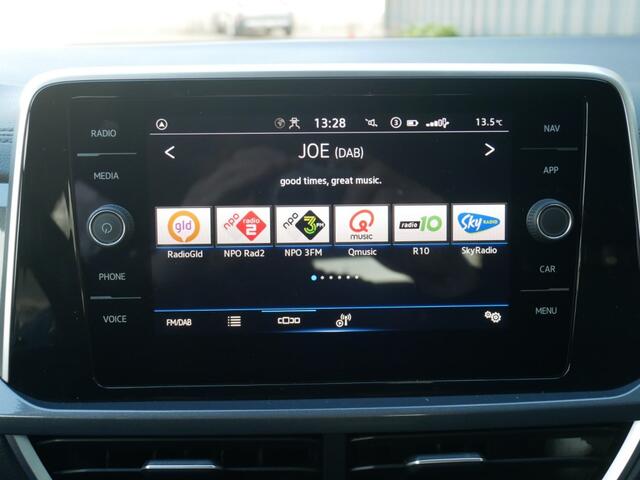 Volkswagen T-Roc 1.5 TSI STYLE **Clima//Carplay//Lm **