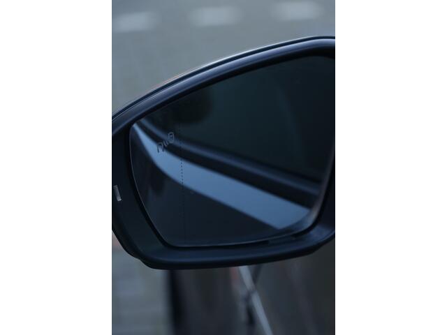 Volkswagen T-Roc 2.0 TSI 4Motion Sport panormadak | ACC |