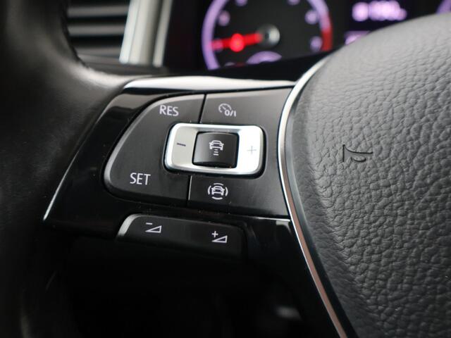 Volkswagen T-Roc 1.0 TSI Style | 110 PK | Climate control | Achteruitrijcamera | Apple Carplay/Android Auto |