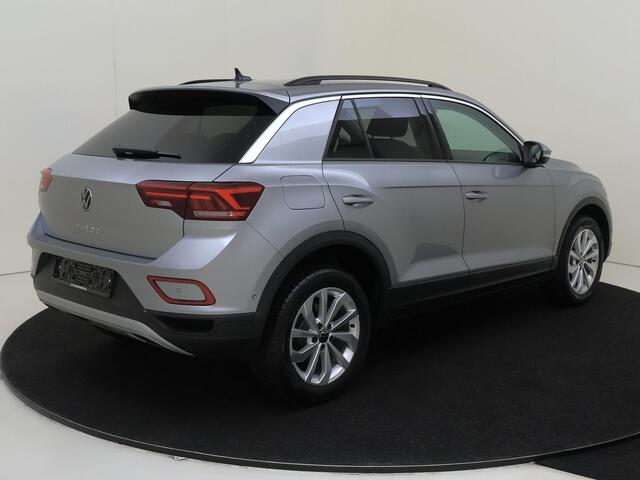 Volkswagen T-Roc Life Edition | 'App-Connect' draadloze smartphone integratie | 'App-Connect' draadloze smartphone integratie | Afstandscontrolesysteem (Front Assist)