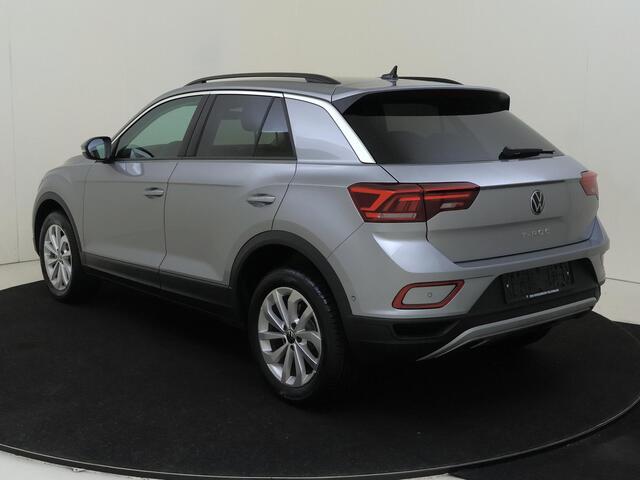 Volkswagen T-Roc Life Edition | 'App-Connect' draadloze smartphone integratie | 'App-Connect' draadloze smartphone integratie | Afstandscontrolesysteem (Front Assist)