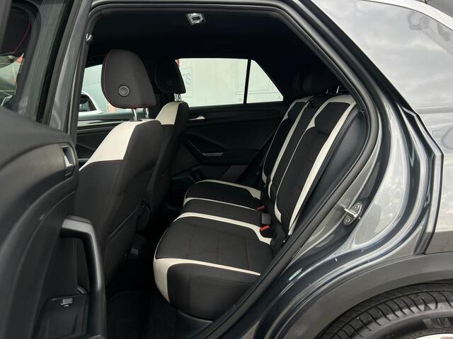 Volkswagen T-Roc 1.5 TSI Sport Business R CAMERA | TREKHAAK | NETTE AUTO | VIRTUAL COCKPIT |