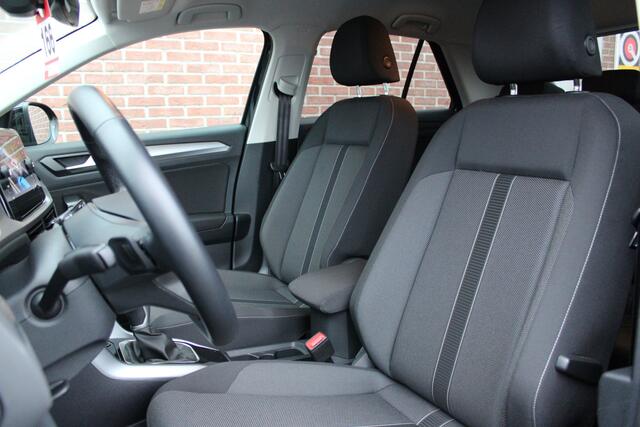 Volkswagen T-Roc 1.5 TSI 150PK DSG Style |I.Q. LIGHTS|ACC|KEYLESS|CARPLAY|