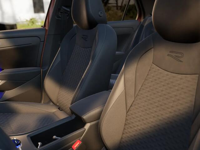 Volkswagen T-Roc R-Line First Edition 1.5 eTSI 150 PK 7 versn. DSG · Assistance Pakket · Black Style Pakket · Multimedia Pakket · Trekhaak