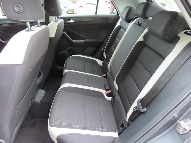 Volkswagen T-Roc 1.5 TSI Sport*LED*ACC*Apple Carplay*
