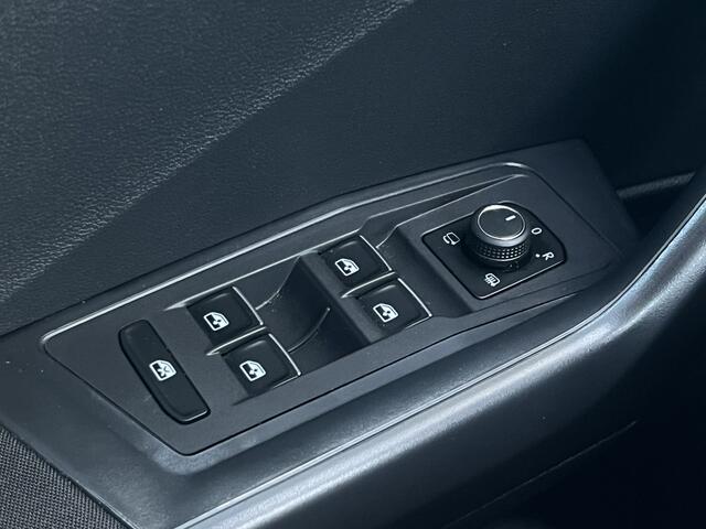 Volkswagen T-Roc 1.0 TSI Style | Carplay | ACC | Climate | Stoelverwarming