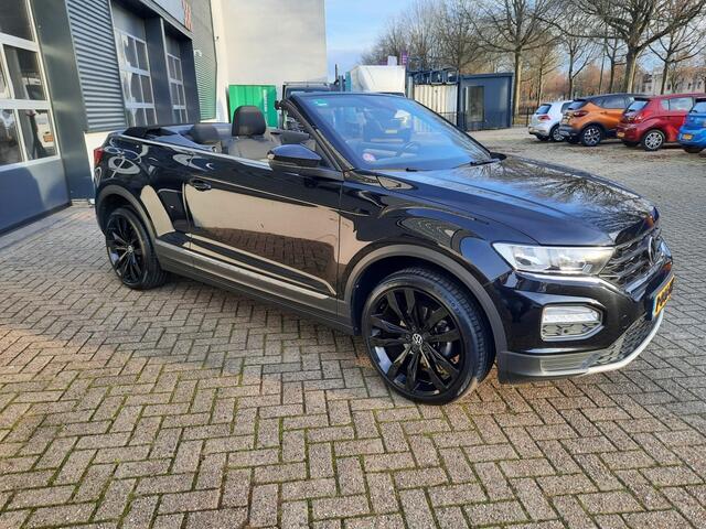 Volkswagen T-Roc Cabrio 1.0 TSI Style Navigatie, 19" velgen. Cabrio