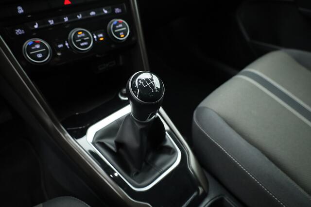 Volkswagen T-Roc 1.0 TSI Sport | Trekhaak | CarPlay | Adapt. Cruise | LED | Camera | Stoelverw. | PDC V+A | Navi