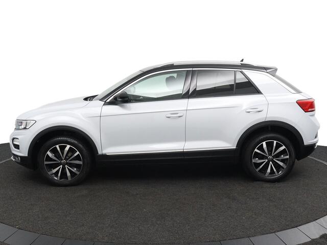 Volkswagen T-Roc 1.5 TSI Style Business Trekhaak | BTW | Rijklaarprijs!