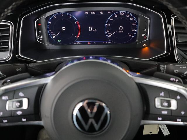 Volkswagen T-Roc 1.5 TSI Sport 150 pk Automaat (DSG) | Navigatie via App | Panoramadak | Parkeersensoren | Black Style pakket | Stoelverwarming |