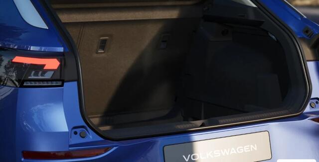 Volkswagen T-Roc 1.5 eTsi Trend First Edition PRIVATE LEASE VANAF ¤ 499,-