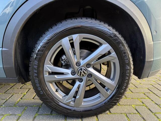 Volkswagen T-Roc 1.5 TSI R-Line Edition DSG-aut. R-LINE / Trekhaak afn. / Camera / Stoelverw. / IQ Light / FABRIEKS garantie