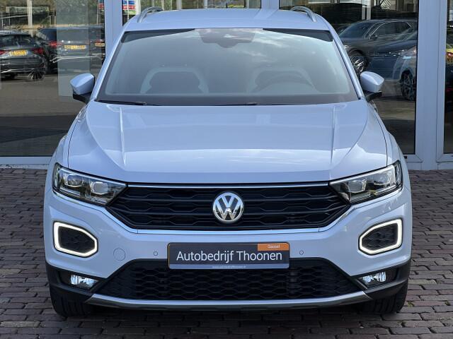 Volkswagen T-Roc 1.5 TSI Sport | LED | Camera | ACC