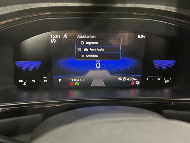 Volkswagen T-Roc 1.5 TSI R-Line / AUTOMAAT/ ADAPT. CRUISE/ LED/ CLIMA/ STOEL VERWARM./ APP-CONNECT/ RIJ-MODI/ PARK. SENSOREN + CAMERA/ NAVI/ 18" LMV