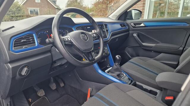 Volkswagen T-Roc 1.0 TSI Style, Beats, Stoelverwarming, NL Auto!