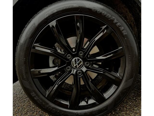 Volkswagen T-Roc 1.5 TSI R-Line Bns NAP BTW IQ light Camera