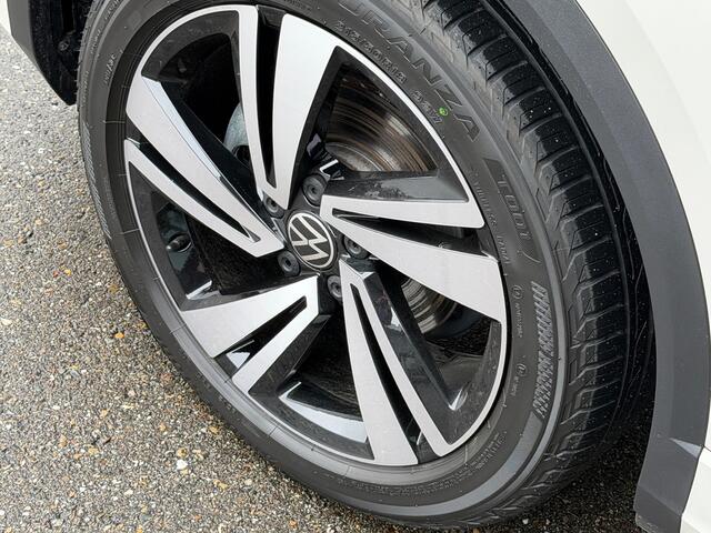 Volkswagen T-Roc 1.5 TSI 150pk DSG R-Line | Camera | Keyless | Elek. Achterklep | Dode hoek | Rijklaar incl. 1 jaar Bovag garantie