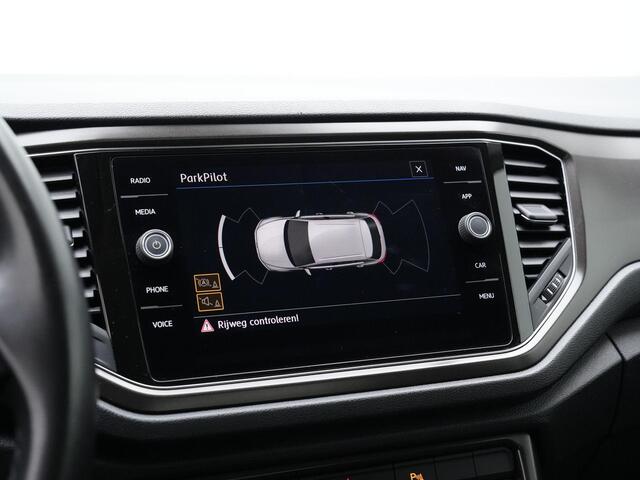 Volkswagen T-Roc 1.0 TSI 115 pk Style | Stoelverwarming | Adaptive Cruise | Navigatie | Parkeersensoren voor/achter | Carplay